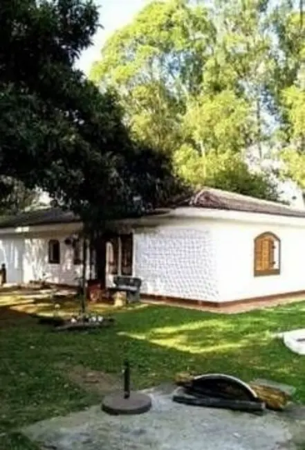 Chácara com 6 quartos à venda, 2000m2 em Três Montanhas, Osasco - SP - imagem 5 Foto 5 de Chácara com 6 quartos à venda, 2000m2 em Três Montanhas, Osasco - SP