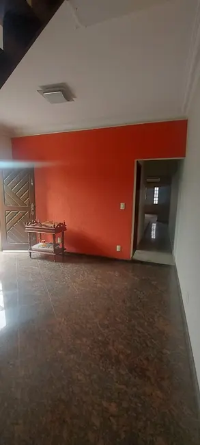 Casa com 3 quartos à venda, 642m2 em Presidente Altino, Osasco - SP - imagem 3 Foto 3 de Casa com 3 quartos à venda, 642m2 em Presidente Altino, Osasco - SP