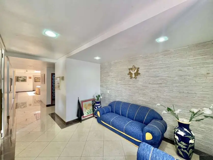 Casa de Condomínio com 6 quartos à venda, 1200m2 em Golf Park, Carapicuiba - SP - imagem 4 Foto 4 de Casa de Condomínio com 6 quartos à venda, 1200m2 em Golf Park, Carapicuiba - SP