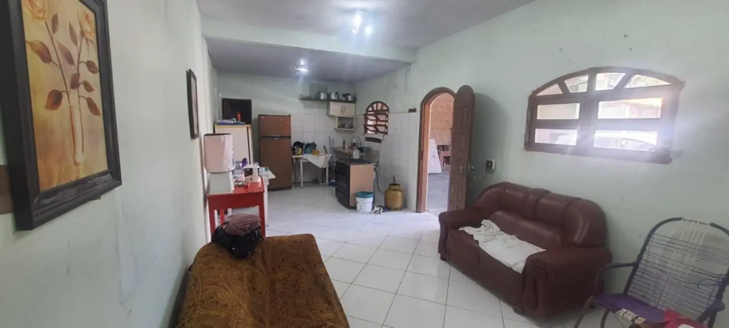 Foto 2 de Casa com 3 quartos à venda, 211m2 em Balneário Califórnia, Caraguatatuba - SP