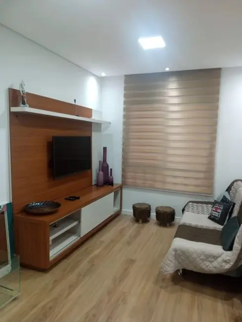 Foto 2 de Apartamento com 2 quartos à venda, 50m2 em Três Montanhas, Osasco - SP