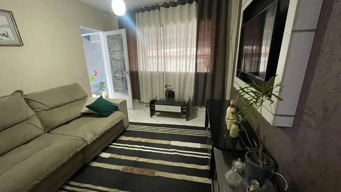 Foto 2 de Casa com 2 quartos à venda, 125m2 em Vila Yolanda, Osasco - SP