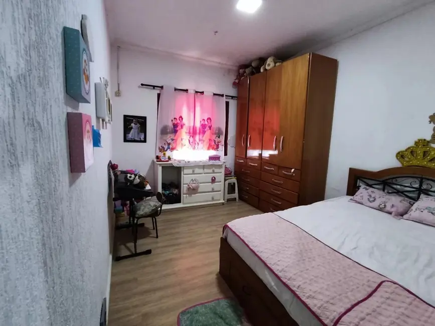 Foto 9 de Casa com 3 quartos à venda, 161m2 em Jardim Roberto, Osasco - SP