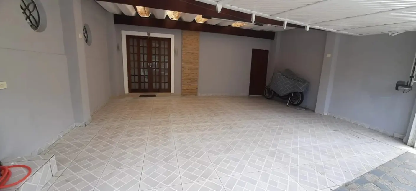Foto 2 de Casa com 2 quartos à venda, 145m2 em Vila Yolanda, Osasco - SP