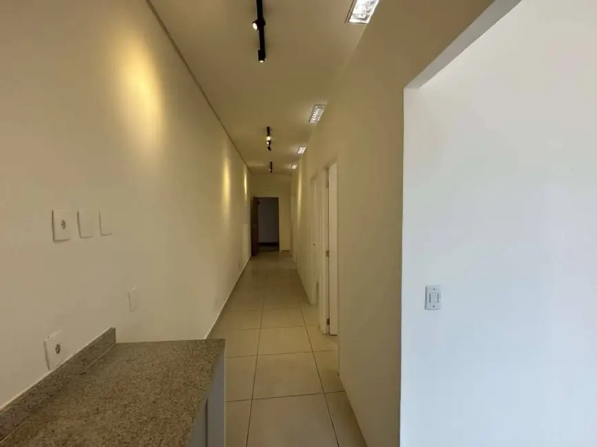 Foto 4 de Sala Comercial à venda e para alugar, 56m2 em Granja Viana, Cotia - SP