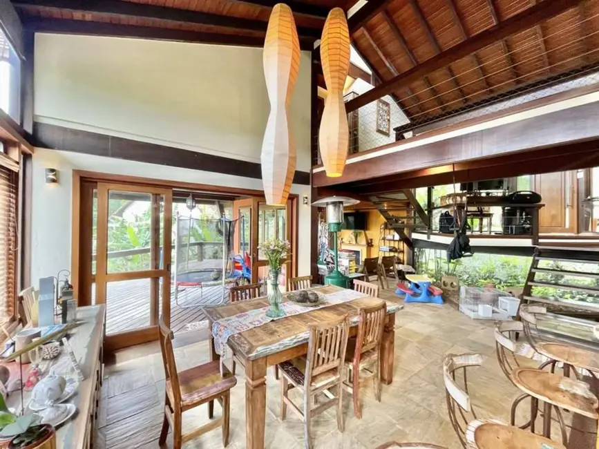 Casa de Condomínio com 3 quartos à venda, 283m2 em Recanto Impla, Carapicuiba - SP - imagem 5 Foto 5 de Casa de Condomínio com 3 quartos à venda, 283m2 em Recanto Impla, Carapicuiba - SP