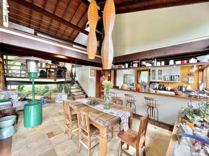 Casa de Condomínio com 3 quartos à venda, 283m2 em Recanto Impla, Carapicuiba - SP - imagem 4 Foto 4 de Casa de Condomínio com 3 quartos à venda, 283m2 em Recanto Impla, Carapicuiba - SP