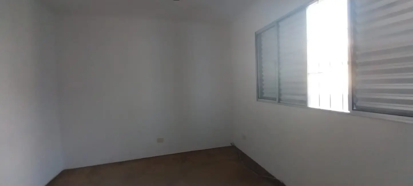 Casa com 3 quartos para alugar, 180m2 em Presidente Altino, Osasco - SP - imagem 5 Foto 5 de Casa com 3 quartos para alugar, 180m2 em Presidente Altino, Osasco - SP