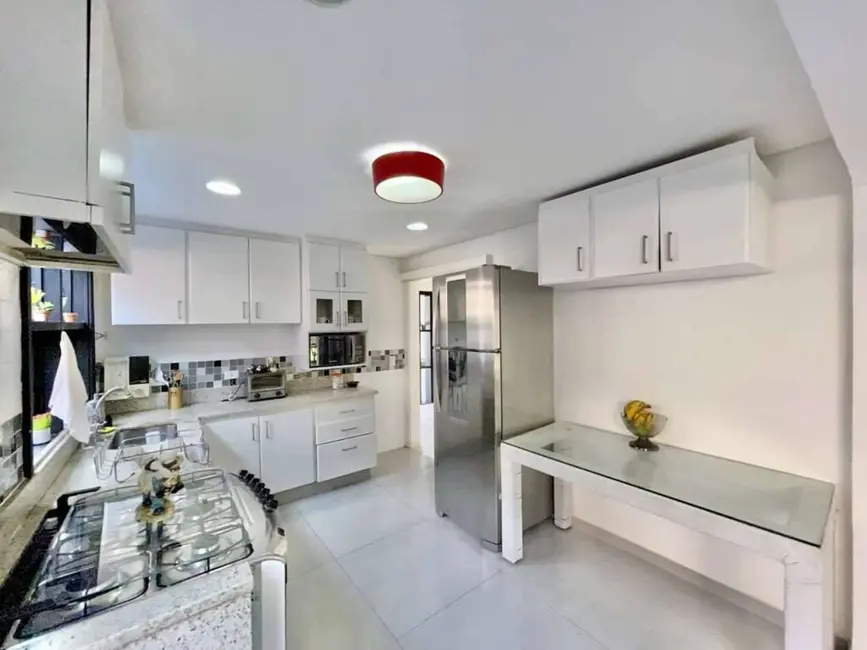 Casa de Condomínio com 4 quartos à venda, 250m2 em Jardim São Paulo II, Cotia - SP - imagem 6 Foto 6 de Casa de Condomínio com 4 quartos à venda, 250m2 em Jardim São Paulo II, Cotia - SP