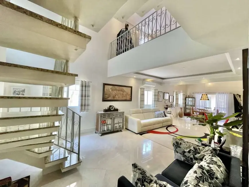 Foto 2 de Casa de Condomínio com 5 quartos à venda, 240m2 em Recanto Impla, Carapicuiba - SP