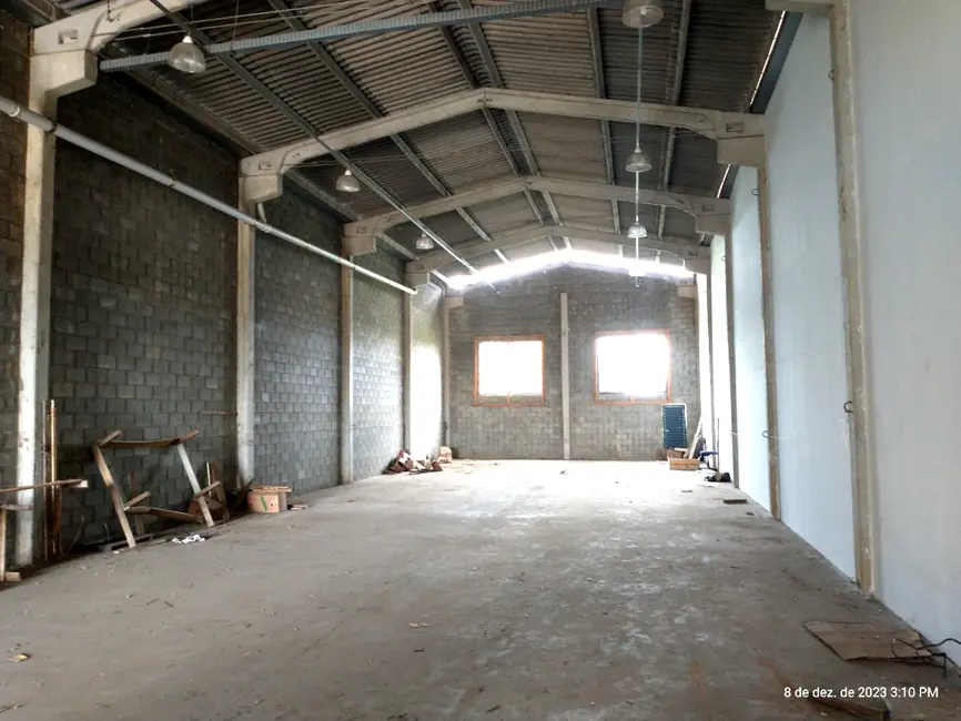 Foto 4 de Armazém / Galpão para alugar, 400m2 em Porangaba - SP
