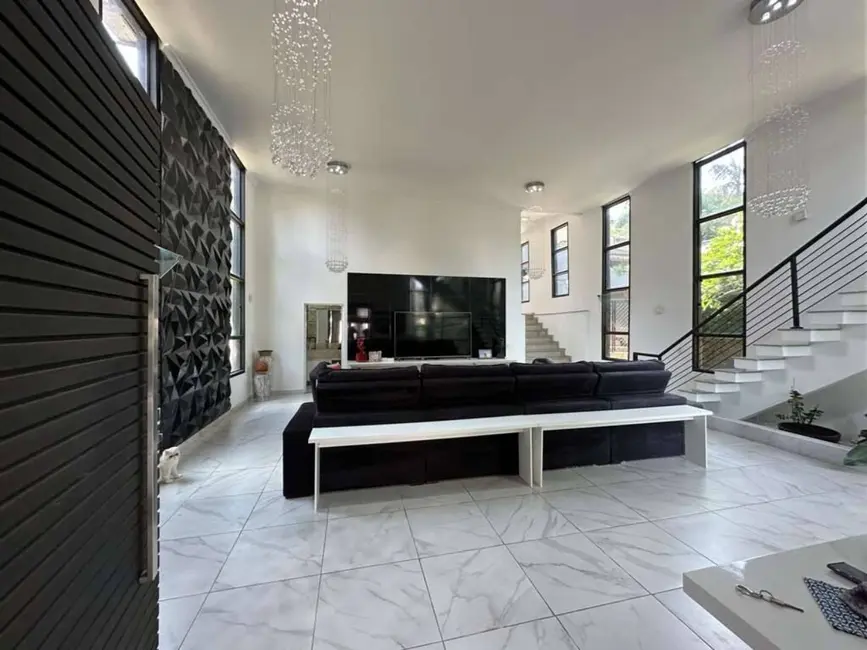 Foto 5 de Casa de Condomínio com 3 quartos à venda, 460m2 em Jardim do Golf I, Jandira - SP