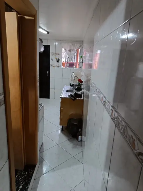 Apartamento com 3 quartos à venda, 60m2 em Conjunto Habitacional Presidente Castelo Branco, Carapicuiba - SP - imagem 4 Foto 4 de Apartamento com 3 quartos à venda, 60m2 em Conjunto Habitacional Presidente Castelo Branco, Carapicuiba - SP