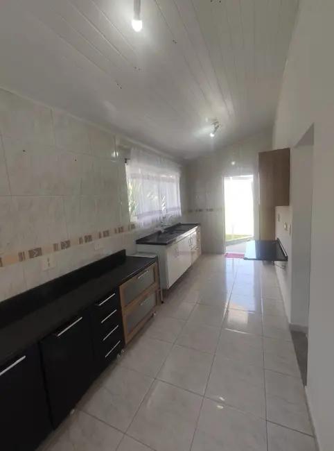 Casa de Condomínio com 3 quartos para alugar, 170m2 em Vargem Grande Paulista - SP - imagem 6 Foto 6 de Casa de Condomínio com 3 quartos para alugar, 170m2 em Vargem Grande Paulista - SP