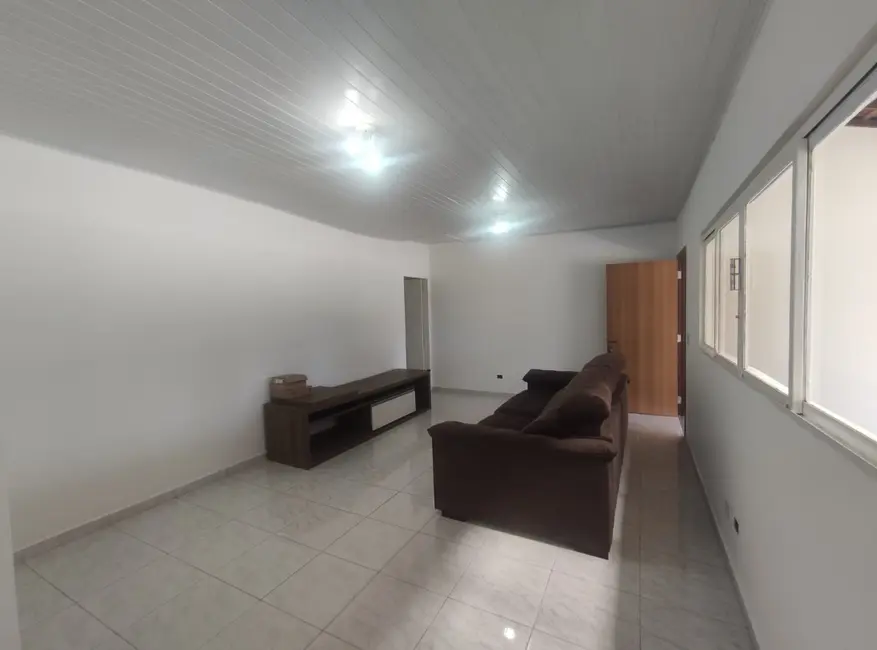 Casa de Condomínio com 3 quartos para alugar, 170m2 em Vargem Grande Paulista - SP - imagem 3 Foto 3 de Casa de Condomínio com 3 quartos para alugar, 170m2 em Vargem Grande Paulista - SP