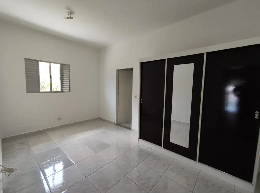Casa de Condomínio com 3 quartos para alugar, 170m2 em Vargem Grande Paulista - SP - imagem 7 Foto 7 de Casa de Condomínio com 3 quartos para alugar, 170m2 em Vargem Grande Paulista - SP