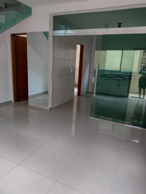 Foto 2 de Casa de Condomínio com 2 quartos para alugar, 77m2 em Jaguaribe, Osasco - SP