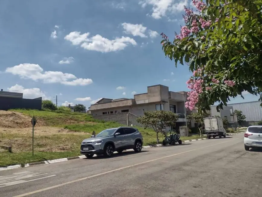 Foto 1 de Terreno / Lote à venda, 378m2 em Vargem Grande Paulista - SP