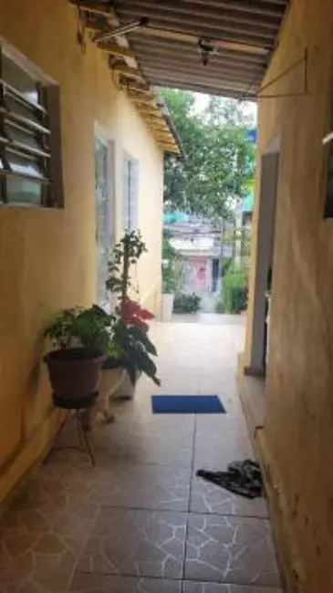 Foto 2 de Casa com 2 quartos à venda, 230m2 em Helena Maria, Osasco - SP