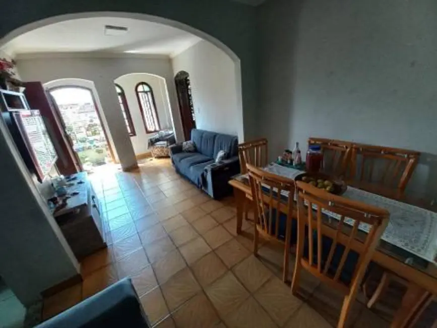 Foto 2 de Casa com 5 quartos à venda, 125m2 em Jardim Elvira, Osasco - SP