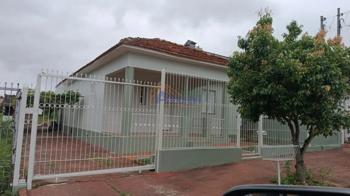 Foto 1 de Casa com 3 quartos para alugar em Centro, Santo Angelo - RS