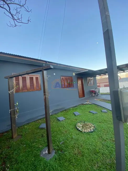 Foto 1 de Casa com 2 quartos à venda, 68m2 em Mário Pilau, Santo Angelo - RS