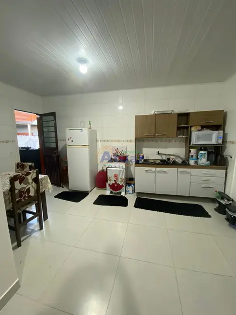 Foto 2 de Casa com 2 quartos à venda, 68m2 em Mário Pilau, Santo Angelo - RS