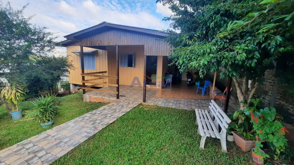 Foto 1 de Casa com 3 quartos à venda, 90m2 em Santo Angelo - RS