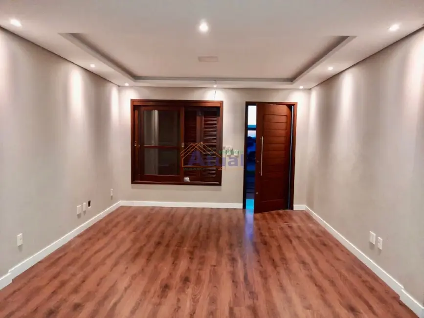 Foto 6 de Casa com 2 quartos à venda, 135m2 em Santo Angelo - RS
