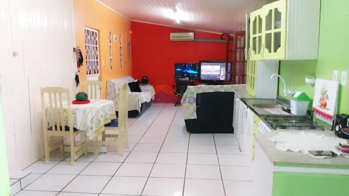 Foto 1 de Casa com 3 quartos à venda, 150m2 em Centro, Santo Angelo - RS