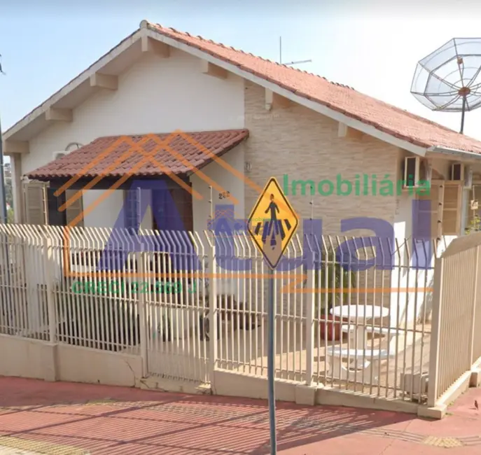 Foto 1 de Casa com 3 quartos à venda e para alugar, 184m2 em Centro, Santo Angelo - RS
