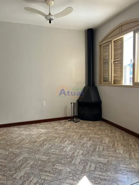Casa com 3 quartos à venda, 184m2 em Centro, Santo Angelo - RS - imagem 7 Foto 7 de Casa com 3 quartos à venda, 184m2 em Centro, Santo Angelo - RS