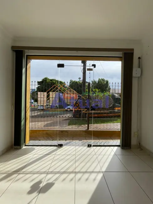 Foto 3 de Casa com 3 quartos à venda e para alugar, 182m2 em Centro, Santo Angelo - RS