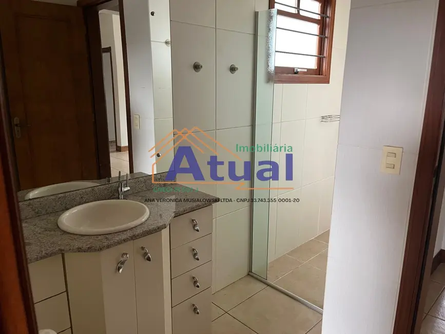 Foto 9 de Casa com 6 quartos à venda e para alugar, 321m2 em Centro, Santo Angelo - RS