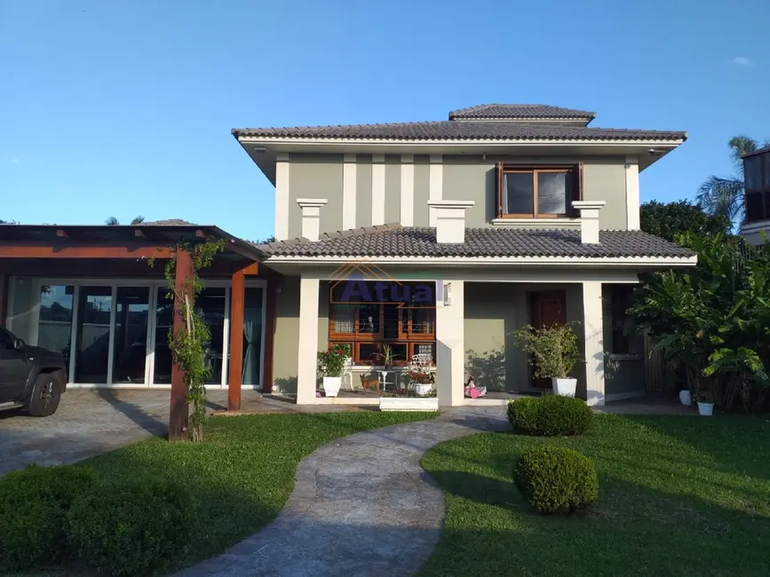 Foto 2 de Casa com 3 quartos à venda, 303m2 em Santo Angelo - RS