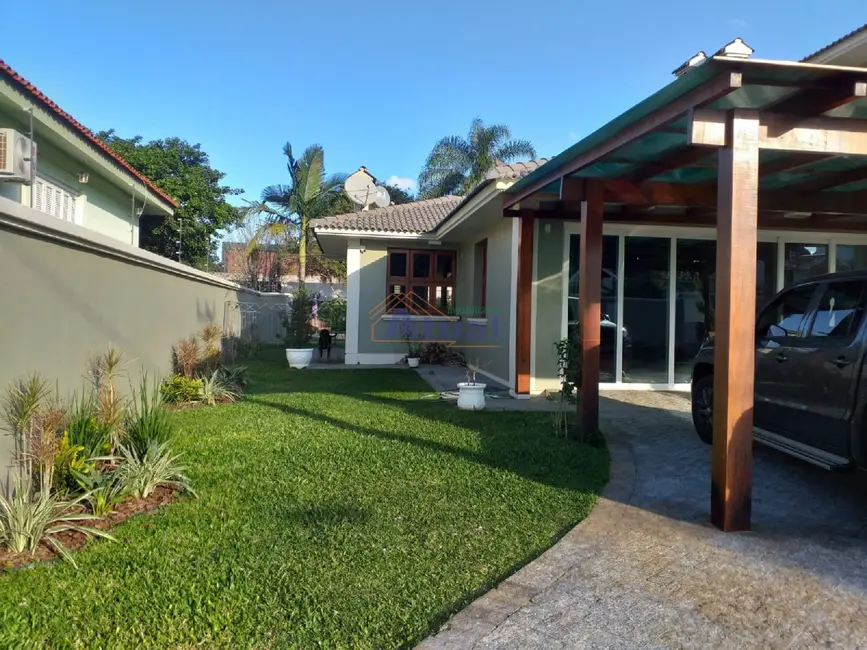 Casa com 3 quartos à venda, 303m2 em Santo Angelo - RS - imagem 4 Foto 4 de Casa com 3 quartos à venda, 303m2 em Santo Angelo - RS