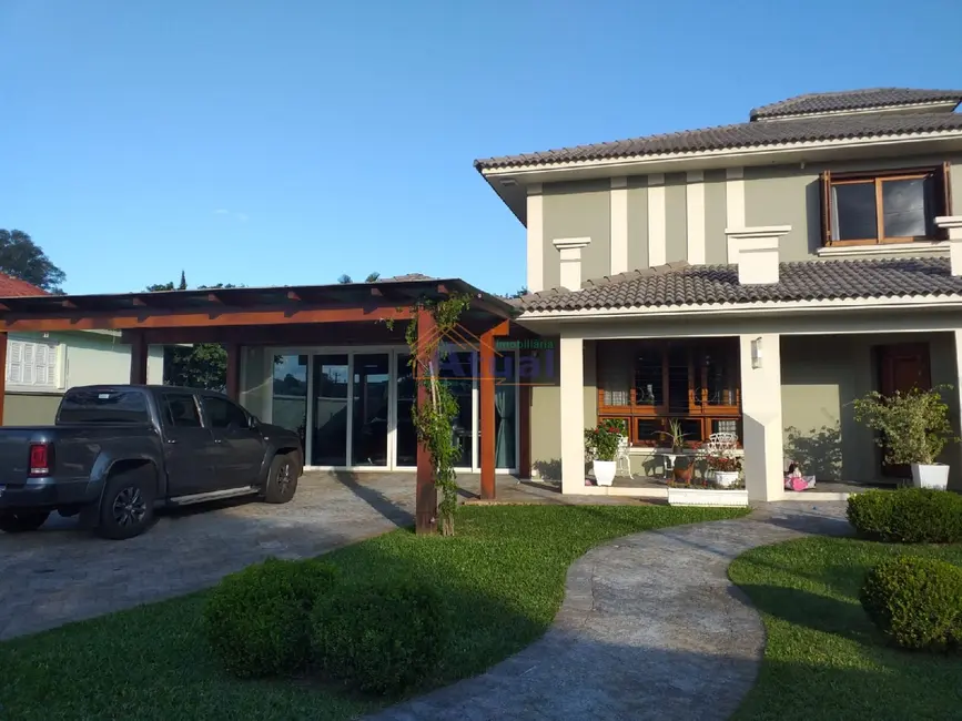 Casa com 3 quartos à venda, 303m2 em Santo Angelo - RS - imagem 3 Foto 3 de Casa com 3 quartos à venda, 303m2 em Santo Angelo - RS
