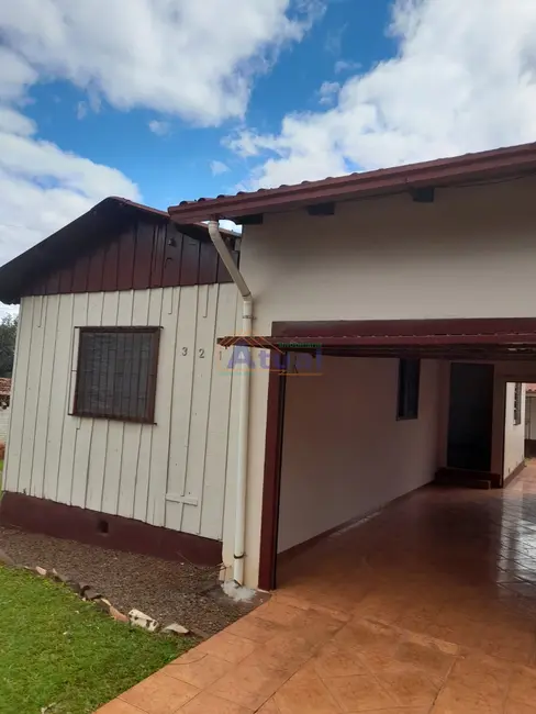 Foto 1 de Casa com 2 quartos à venda, 80m2 em Santo Angelo - RS