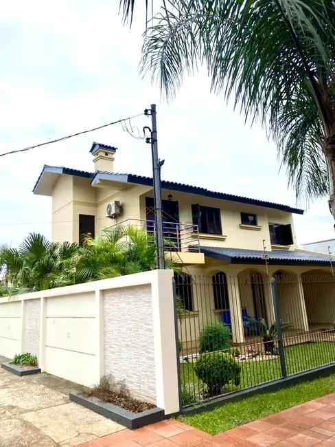 Foto 1 de Casa com 3 quartos à venda, 262m2 em Jardim das Palmeiras, Santo Angelo - RS