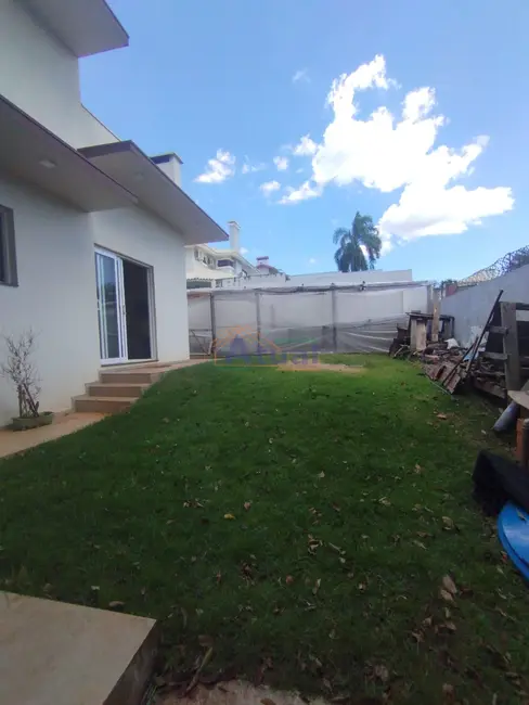 Foto 4 de Casa com 3 quartos à venda, 220m2 em Jardim das Palmeiras, Santo Angelo - RS