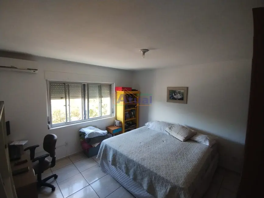 Foto 9 de Apartamento com 3 quartos à venda, 89m2 em Santo Angelo - RS