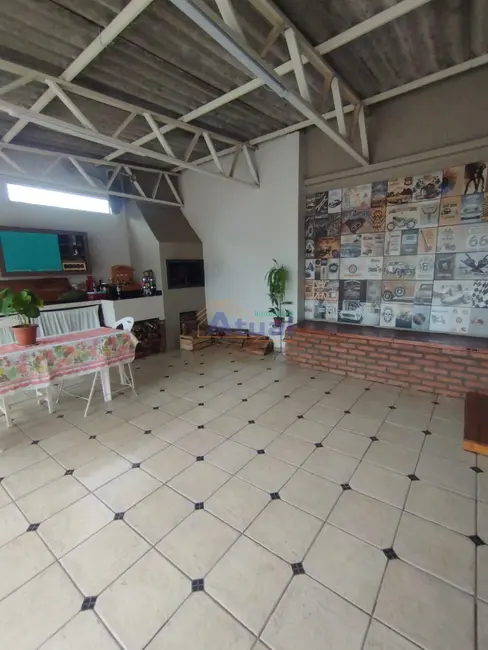 Foto 3 de Casa com 3 quartos à venda, 157m2 em Centro, Santo Angelo - RS