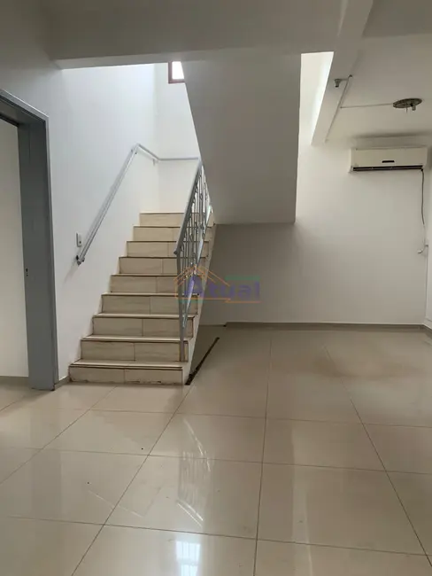Sobrado com 4 quartos à venda, 238m2 em Centro, Santo Angelo - RS - imagem 3 Foto 3 de Sobrado com 4 quartos à venda, 238m2 em Centro, Santo Angelo - RS