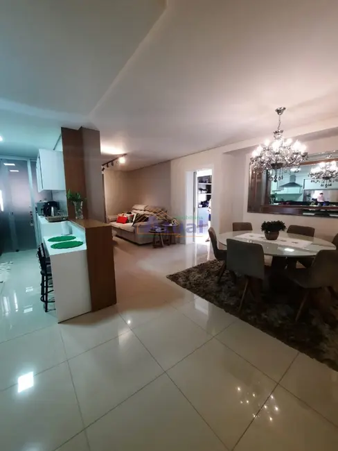 Foto 3 de Apartamento com 3 quartos à venda, 120m2 em Centro, Santo Angelo - RS