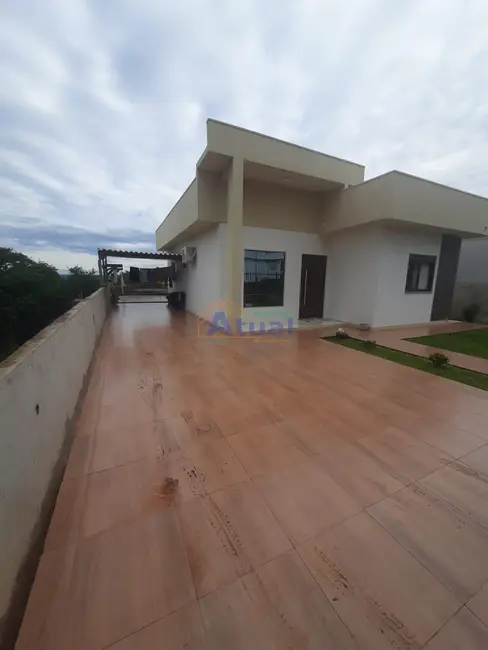 Foto 2 de Casa com 2 quartos à venda, 108m2 em São Carlos, Santo Angelo - RS