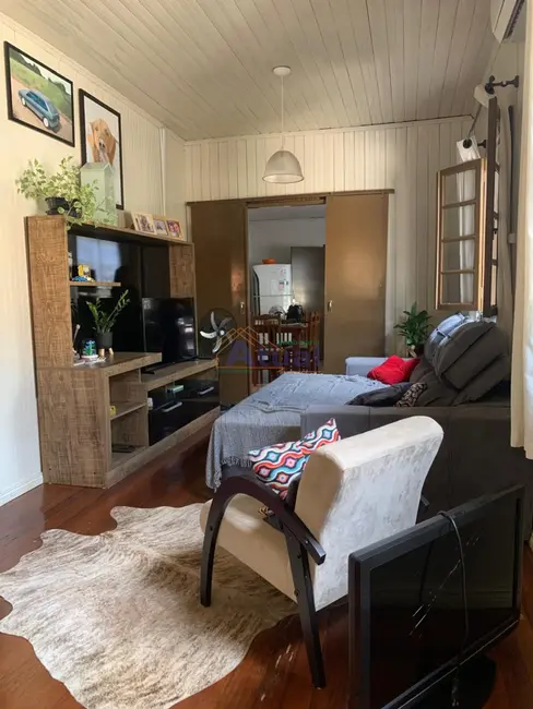 Casa com 4 quartos à venda, 180m2 em Rosenthal, Santo Angelo - RS - imagem 9 Foto 9 de Casa com 4 quartos à venda, 180m2 em Rosenthal, Santo Angelo - RS