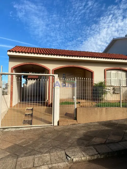 Foto 2 de Casa com 3 quartos à venda, 218m2 em Centro, Santo Angelo - RS