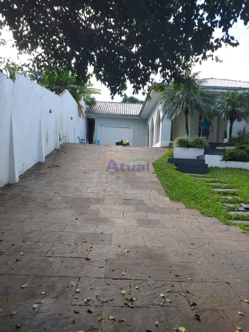 Casa com 5 quartos à venda, 490m2 em Oliveira, Santo Angelo - RS - imagem 3 Foto 3 de Casa com 5 quartos à venda, 490m2 em Oliveira, Santo Angelo - RS