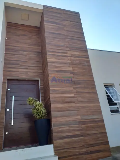Casa com 2 quartos à venda, 70m2 em Santo Angelo - RS - imagem 3 Foto 3 de Casa com 2 quartos à venda, 70m2 em Santo Angelo - RS