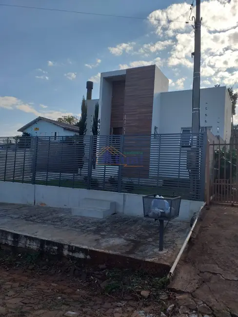 Foto 1 de Casa com 2 quartos à venda, 70m2 em Santo Angelo - RS